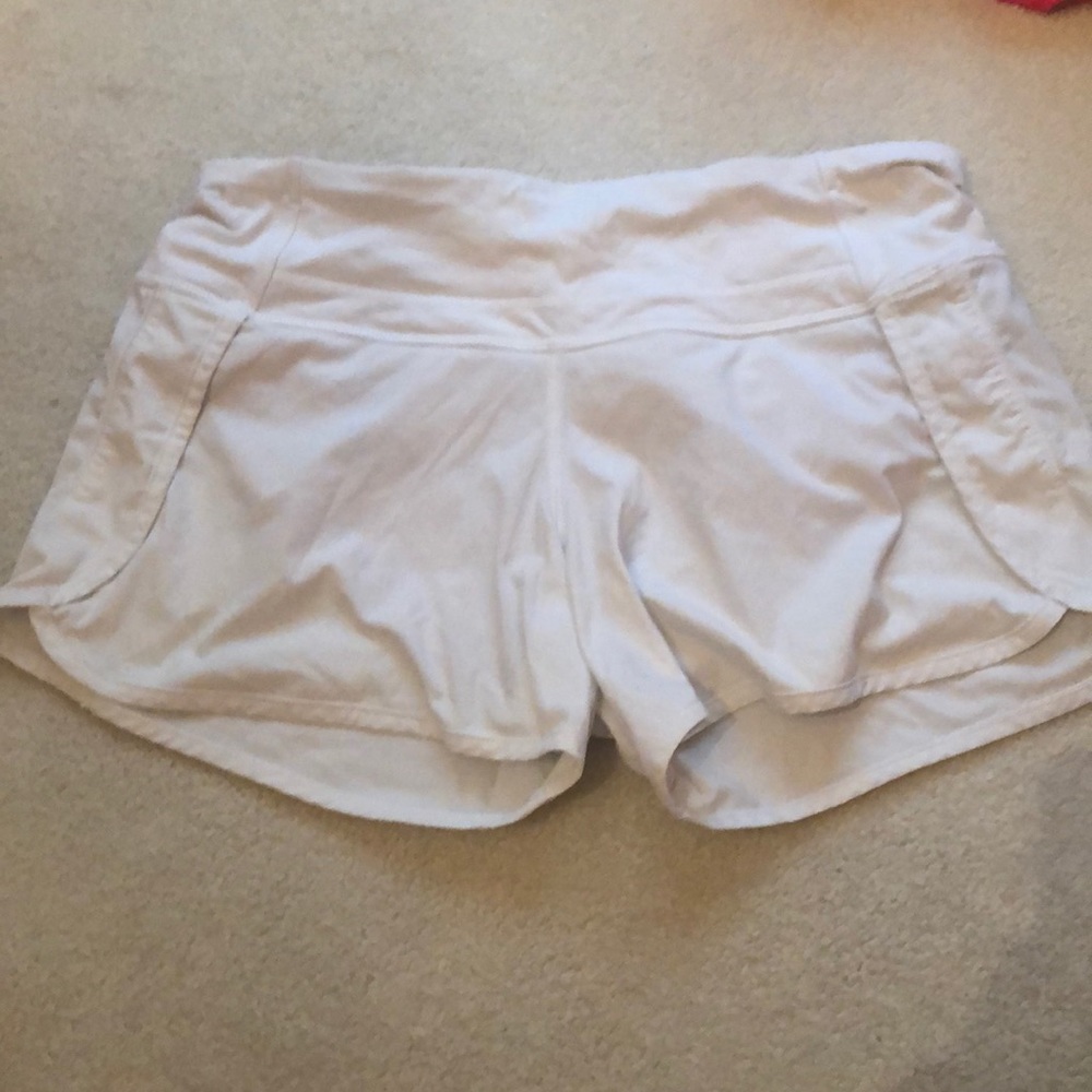 Lulu lemon Hotty Hot shorts ‘4 in